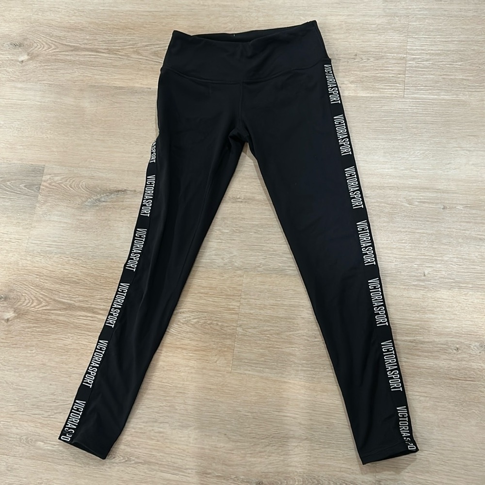 Victoria’s Secret Sport VS VSX black leggings with logo down the sides - small​